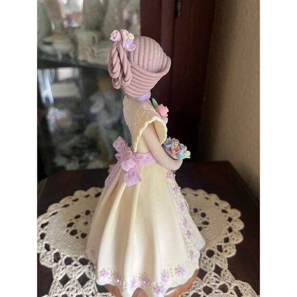 Vintage Dominican Republic Faceless Figurine - Picture 5 of 6